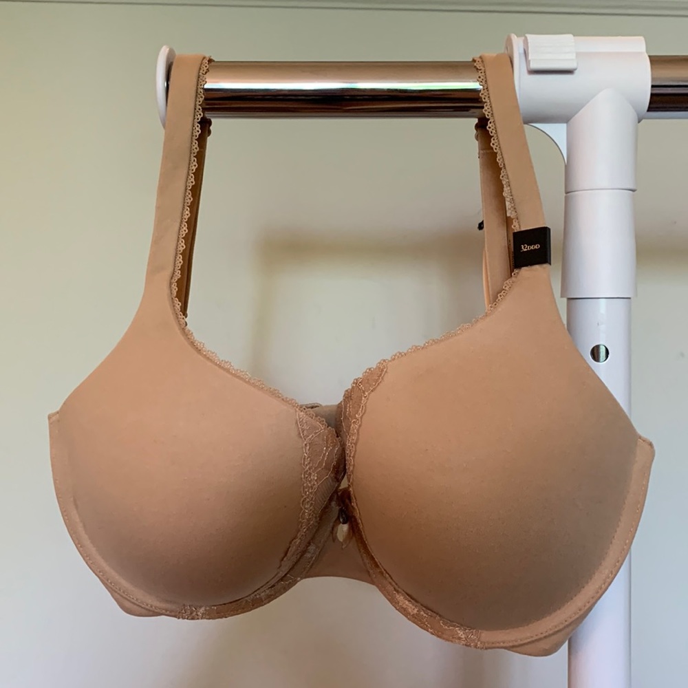 NWT 32DDD Victoria’s Secret Body by Victoria Perfect Shape